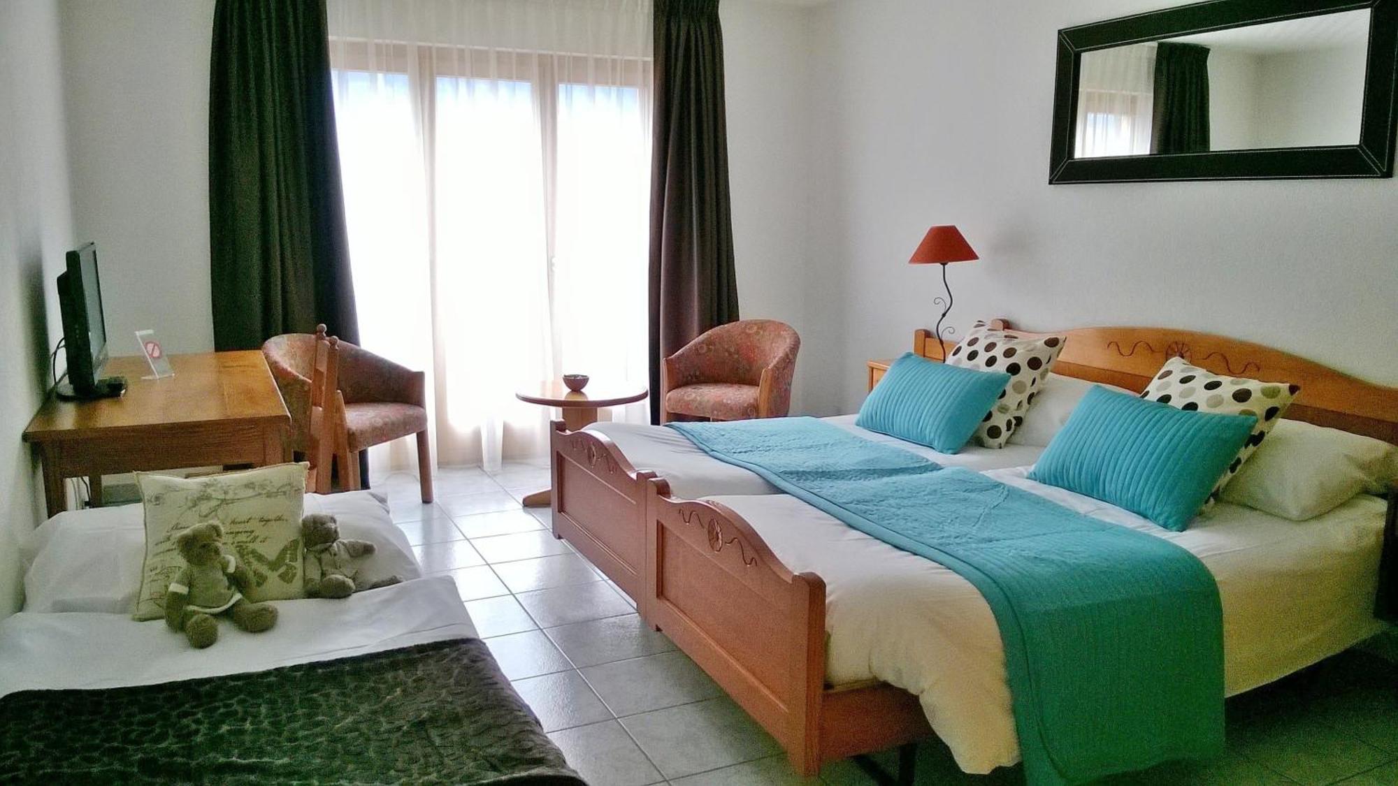 Hotel De 3*